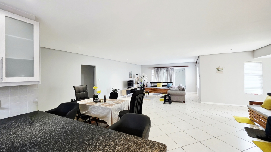 3 Bedroom Property for Sale in Beacon Bay Eastern Cape